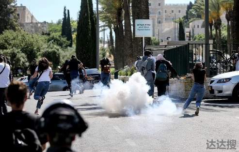 巴勒斯坦女记者遭以色列警察袭击 巴勒斯坦以色列冲突