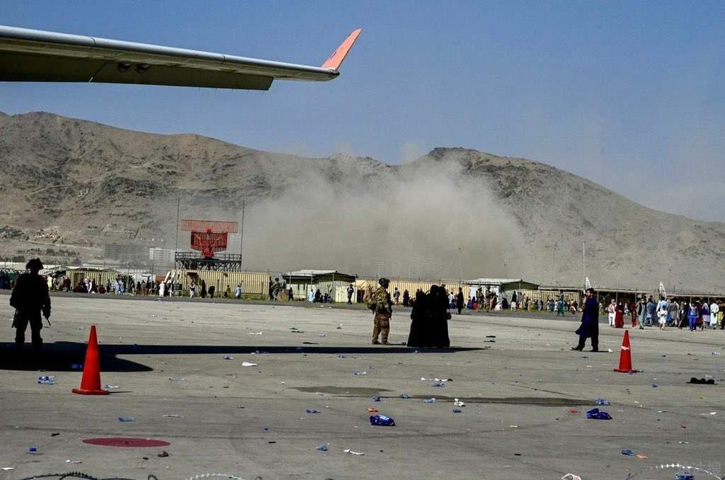 喀布尔机场爆炸 拜登:或向阿增兵 特拉维夫机场爆炸案